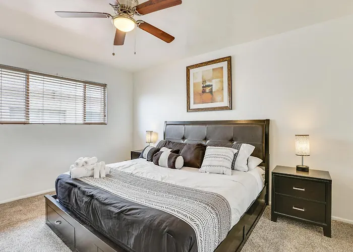 Old Town Retreat W/ Pool Access!