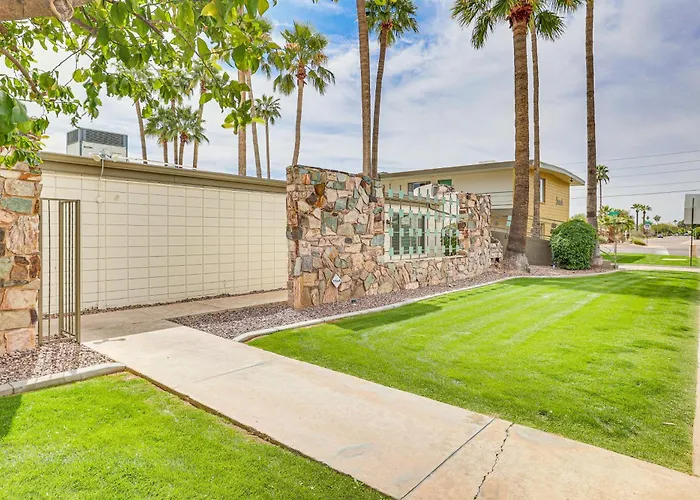 Old Town Retreat W/ Pool Access! Scottsdale