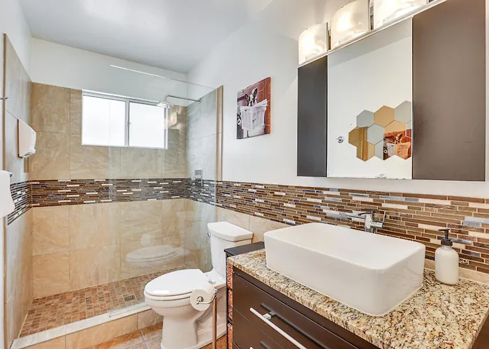 Old Town Retreat W/ Pool Access!